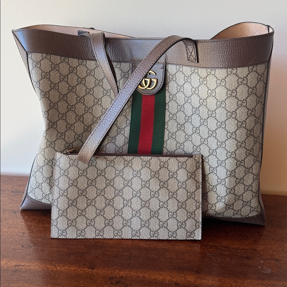 Gucci GG‎ Supreme shoulder bag